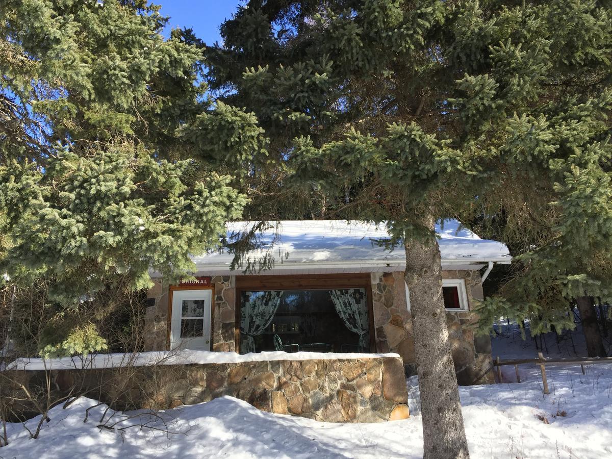 Kan-à-Mouche Pourvoirie Auberge et Chalets Saint-Michel Extérieur photo